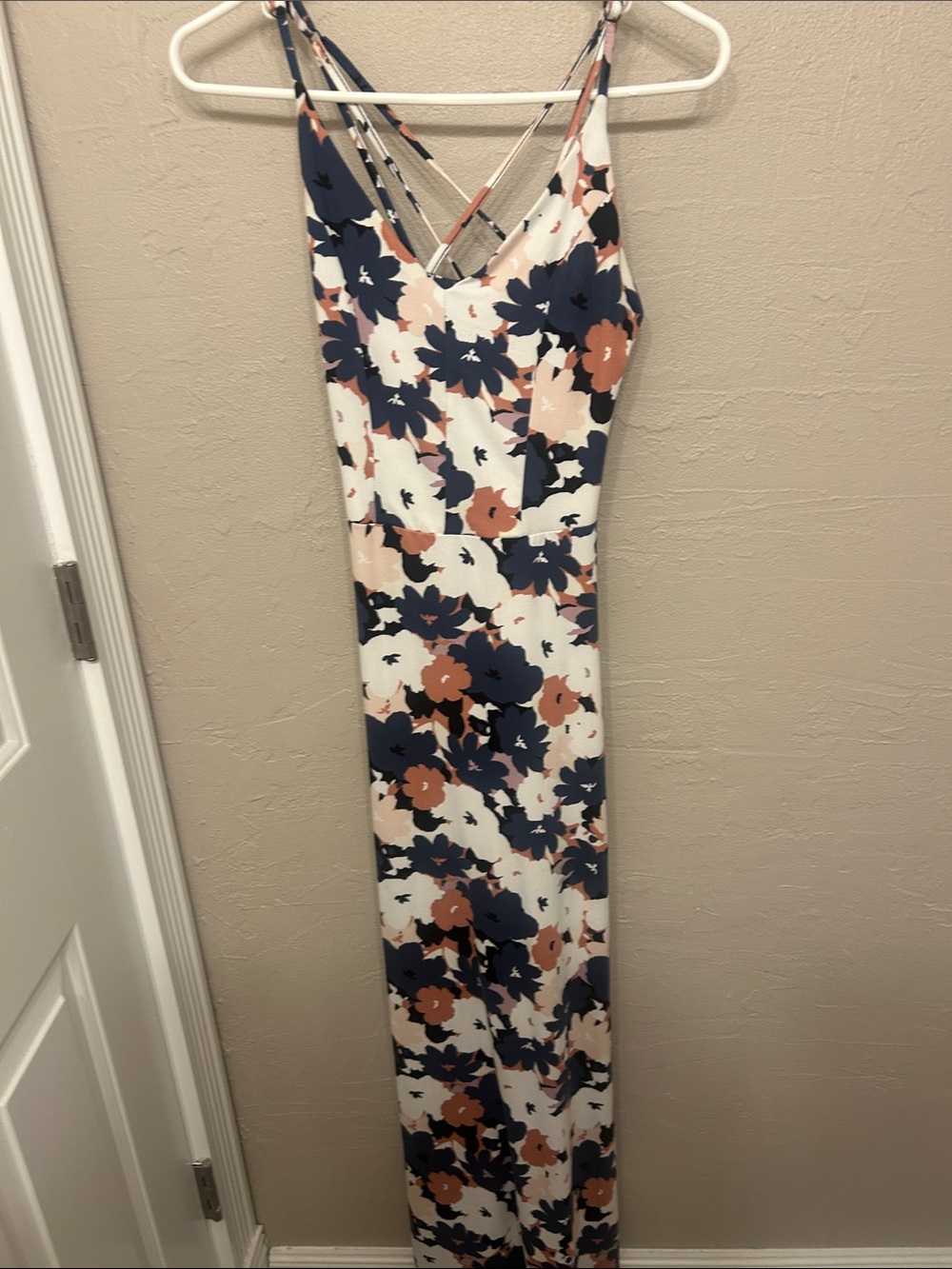 Market and Spruce Floral Maxi Dress with Crisscross Straps - small